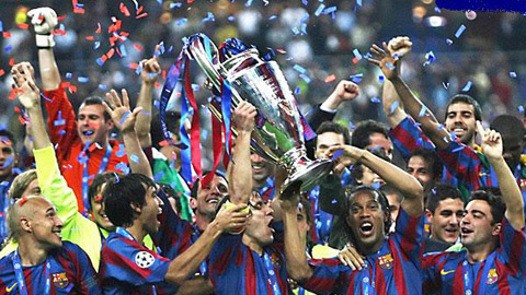 10 năm trước, kỷ lục gia của Arsenal đã bị Barça cướp mất chức vô địch Champions League ngay trước mũi