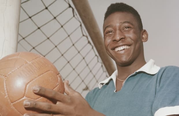 Vua bóng đá từng rất ghét biệt danh Pelé của mình - Sách hay