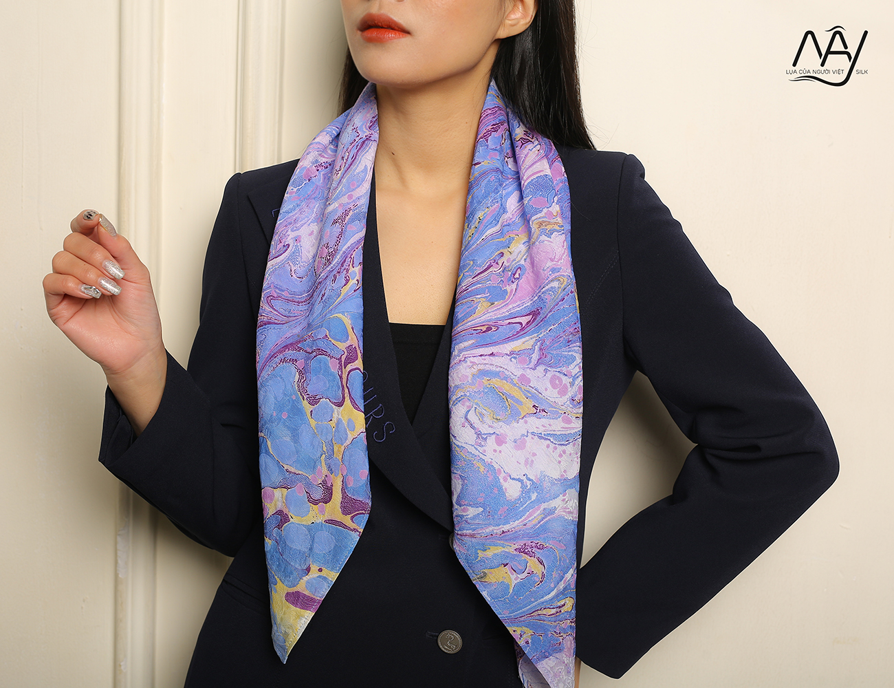 Top 15 mẫu khăn lụa tơ tằm cao cấp bán chạy tại Việt Nam